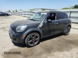 2013 MINI Countryman S z VIN WMWZC3C5XDWP22423, wystawiony jako Copart lot #58469335 z przebiegiem 120 918 mil mil oraz Tytuł czysty. Historia ofert i sprzedaży dostępna na DreamBid. Obrazek 1.