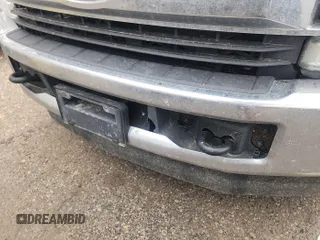 2017 Ford F-250 Lariat with VIN 1FT7W2BT6HEB52976, listed as a IAAI auction lot 42731339 with 267,628 mi miles and . Bid and sale history available at DreamBid. Image 2.