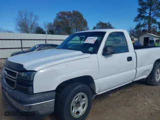2006 Chevrolet Silverado 1500 Work Truck with VIN 1GCEC14V16E144581, listed as a IAAI auction lot 41368021 with 268,321 mi miles. Bid and sale history available at carsss.com. Image 6.