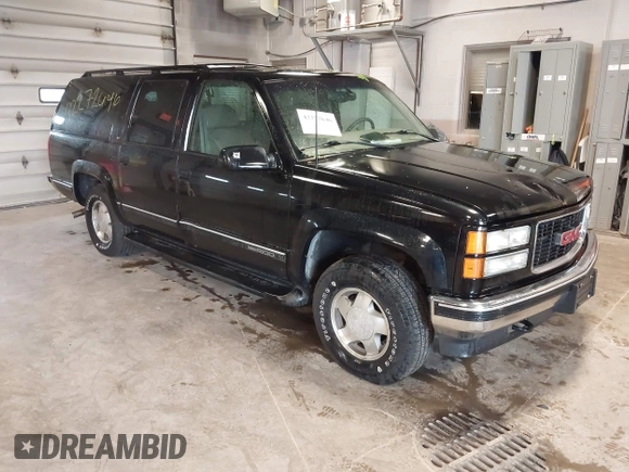 1999 GMC Suburban z VIN 3GKFK16R3XG529761, wystawiony jako IAAI lot #42272646 z przebiegiem 269 114 mil mil oraz . Historia ofert i sprzedaży dostępna na DreamBid. Obrazek 1.