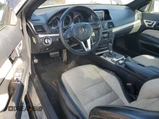 2013 Mercedes-Benz E 350 with VIN WDDKJ5KBXDF199830, listed as a Copart auction lot 55333535 with 116,673 mi miles and Salvage title. Bid and sale history available at DreamBid. Image 8.