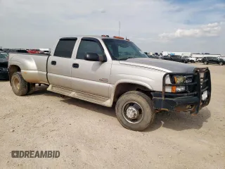 2005 Chevrolet Silverado 3500 LT z VIN 1GCJC33225F967451, wystawiony jako Copart lot #58543895 z przebiegiem 200 275 mil mil oraz Tytuł czysty. Historia ofert i sprzedaży dostępna na DreamBid. Obrazek 4.