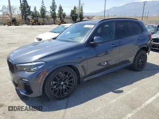 2021 BMW X5 xDrive40i z VIN 5UXCR6C06M9H65380, wystawiony jako Copart lot #57445405 z przebiegiem 33 916 mil mil oraz Szkoda całkowita • Salvage title. Historia ofert i sprzedaży dostępna na DreamBid. Obrazek 1.