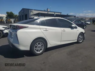 2018 Toyota Prius Two z VIN JTDKBRFU4J3082395, wystawiony jako Copart lot #56761505 z przebiegiem Nie podano mil oraz Szkoda całkowita • Salvage title. Historia ofert i sprzedaży dostępna na DreamBid. Obrazek 3.
