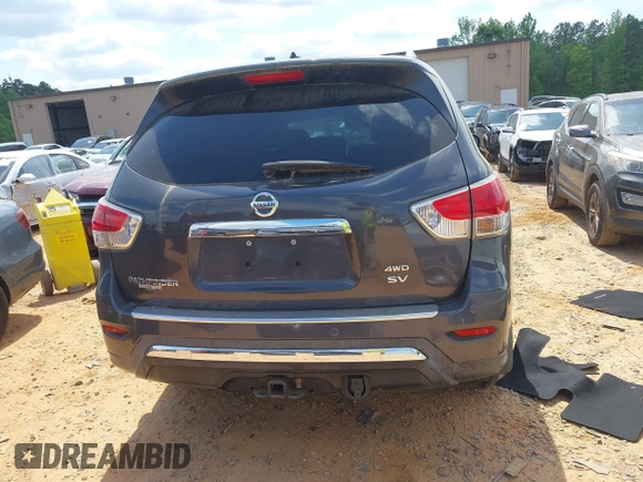 2014 Nissan Pathfinder SV with VIN 5N1AR2MM7EC710811, listed as a IAAI auction lot 42142870 with 158,803 mi miles. Bid and sale history available at carsss.com. Image 16.