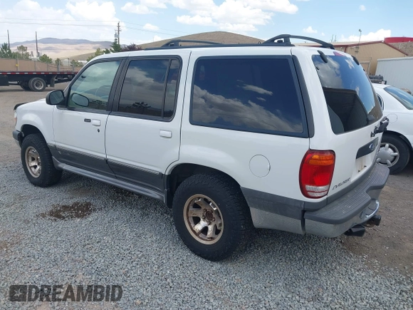 2000 Ford Explorer XLT z VIN 1FMDU73E6YZB38828, wystawiony jako IAAI lot #42458837 z przebiegiem 190 053 mil mil oraz . Historia ofert i sprzedaży dostępna na DreamBid. Obrazek 3.