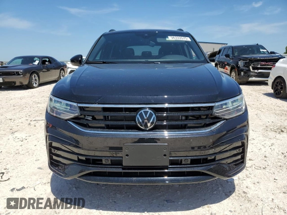 2024 Volkswagen Tiguan SE R-Line Black with VIN 3VVCB7AX0RM224988, listed as a Copart auction lot 56333575 with 1,158 mi miles and Salvage title. Bid and sale history available at DreamBid. Image 5.
