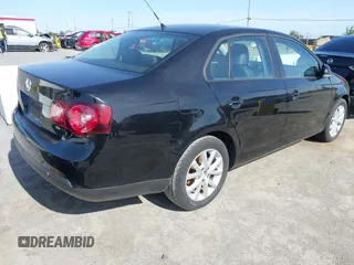 2010 Volkswagen Jetta Limited Edition with VIN 3VWRZ7AJ6AM163552, listed as a IAAI auction lot 42540534 with 205,796 mi miles and . Bid and sale history available at DreamBid. Image 4.
