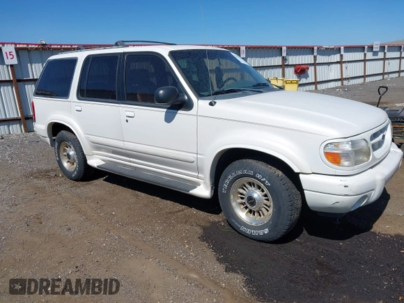 2000 Ford Explorer Limited с VIN 1FMDU75E9YZC41559, выставлен на аукционе IAAI как лот 42653084 с пробегом 268 882 миль миль и . История ставок и продаж доступна на DreamBid. Изображение 1.