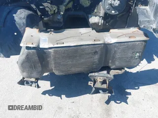 2005 Chevrolet Silverado 1500 LS z VIN 2GCEC13T751224600, wystawiony jako IAAI lot #41806461 z przebiegiem Nie podano mil oraz . Historia ofert i sprzedaży dostępna na DreamBid. Obrazek 11.