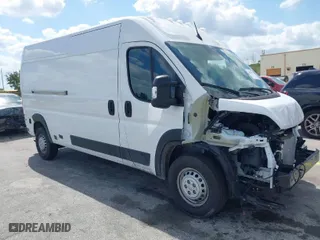 2025 Ram ProMaster Cargo Van Tradesman with VIN 3C6LRVDG8SE518592, listed as a IAAI auction lot 42067132 with 2,038 mi miles. Bid and sale history available at carsss.com. Image 1.
