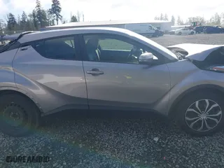2020 Toyota C-HR LE with VIN JTNKHMBXXL1077939, listed as a IAAI auction lot 42044122 with 47,140 mi miles. Bid and sale history available at carsss.com. Image 13.