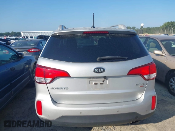 2015 Kia Sorento EX with VIN 5XYKUDA74FG562759, listed as a IAAI auction lot 42838149 with 180,571 mi miles and . Bid and sale history available at DreamBid. Image 16.