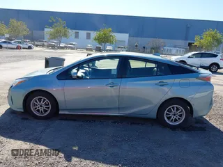 2018 Toyota Prius Two with VIN JTDKARFU9J3065238, listed as a IAAI auction lot 41676208 with 267,357 mi miles. Bid and sale history available at carsss.com. Image 14.