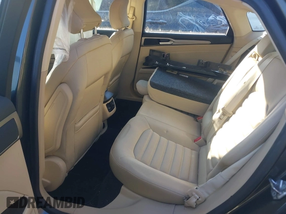 2015 Ford Fusion SE Hybrid with VIN 3FA6P0LUXFR165766, listed as a IAAI auction lot 41409353 with 32,388 mi miles. Bid and sale history available at carsss.com. Image 8.