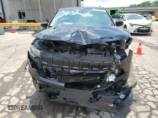 2022 Jeep Compass Sport with VIN 3C4NJDAB6NT221123, listed as a Copart auction lot 61963685 with 32,764 mi miles and Salvage title. Bid and sale history available at DreamBid. Image 5.