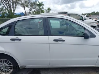 2008 Ford Focus SE with VIN 1FAHP35N98W280147, listed as a IAAI auction lot 41999465 with 133,511 mi miles. Bid and sale history available at carsss.com. Image 13.