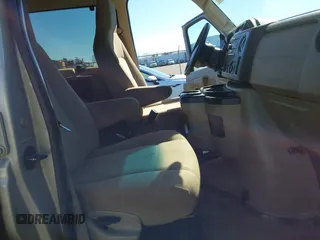 2013 Ford Econoline Passenger XL с VIN 1FBNE3BL7DDA62112, выставлен на аукционе IAAI как лот 41590110 с пробегом 194 712 миль миль и . История ставок и продаж доступна на DreamBid. Изображение 5.