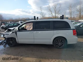 2017 Dodge Grand Caravan SXT with VIN 2C4RDGCG2HR818425, listed as a IAAI auction lot 41837757 with 175,201 mi miles. Bid and sale history available at carsss.com. Image 14.