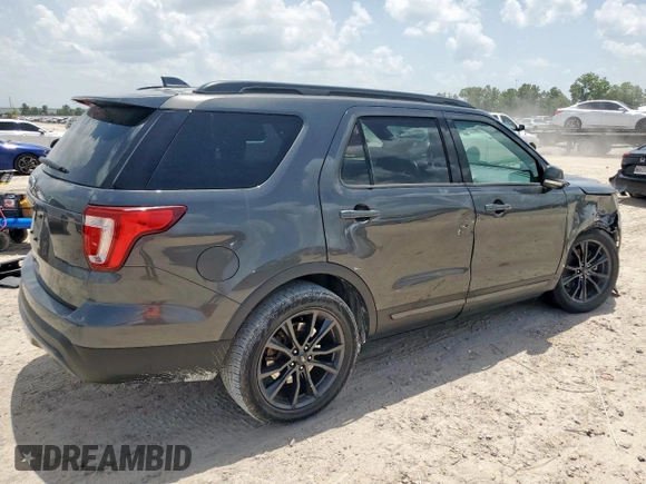 2017 Ford Explorer XLT z VIN 1FM5K7D88HGD41816, wystawiony jako Copart lot #64576955 z przebiegiem 124 524 mil mil oraz Szkoda całkowita • Salvage title. Historia ofert i sprzedaży dostępna na DreamBid. Obrazek 3.