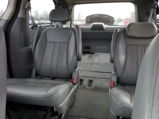 2007 Chrysler Town & Country LWB Touring with VIN 2A4GP54L47R272816, listed as a Copart auction lot 42602425 with 109,938 mi miles and Salvage Title. Bid and sale history available at carsss.com. Image 10.