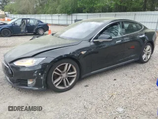 2015 Tesla Model S 85D with VIN 5YJSA1E20FF101913, listed as a Copart auction lot 49706935 with 109,515 mi miles and Salvage Title. Bid and sale history available at carsss.com. Image 1.
