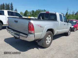 2008 Toyota Tacoma with VIN 5TEUU42N78Z517345, listed as a IAAI auction lot 42036113 with 247,880 mi miles and . Bid and sale history available at carsss.com. Image 4.