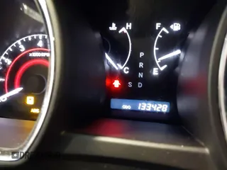 2011 Toyota Highlander z VIN 5TDBK3EH5BS072184, wystawiony jako IAAI lot #41549319 z przebiegiem 133 428 mil mil oraz . Historia ofert i sprzedaży dostępna na DreamBid. Obrazek 7.