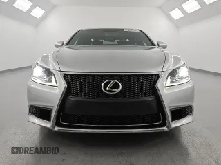 2015 Lexus LS 460 z VIN JTHCL5EF8F5023163, wystawiony jako Copart lot #60128705 z przebiegiem 10 219 mil mil oraz Czysty tytuł • Clean title. Historia ofert i sprzedaży dostępna na DreamBid. Obrazek 5.