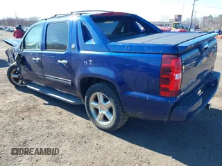 2013 Chevrolet Avalanche LT with VIN 3GNTKFE75DG180195, listed as a IAAI auction lot 41898991 with 119,154 mi miles and . Bid and sale history available at DreamBid. Image 3.