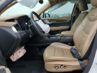 2022 Cadillac XT6 Premium Luxury z VIN 1GYKPFRS0NZ150862, wystawiony jako Copart lot #44926695 z przebiegiem 39 627 mil mil oraz Szkoda całkowita • Salvage title. Historia ofert i sprzedaży dostępna na DreamBid. Obrazek 7.