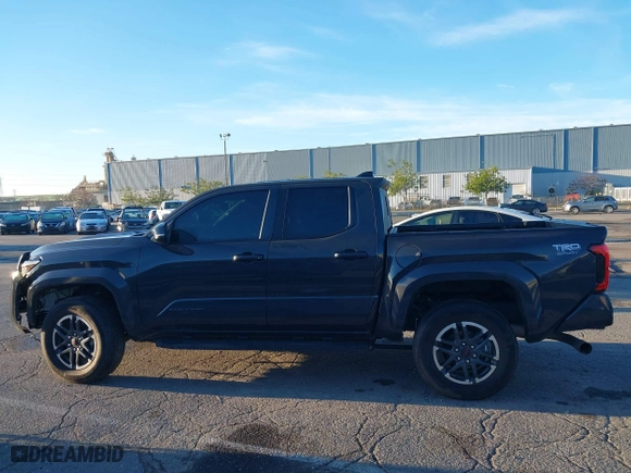 2024 Toyota Tacoma 4WD SR5 with VIN 3TMLB5JN3RM046513, listed as a IAAI auction lot 41231528 with 7,091 mi miles. Bid and sale history available at carsss.com. Image 14.