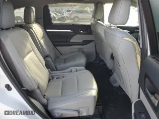 2019 Toyota Highlander SE with VIN 5TDJZRFH4KS587170, listed as a Copart auction lot 44037905 with 0 mi miles and Non Repairable. Bid and sale history available at carsss.com. Image 11.
