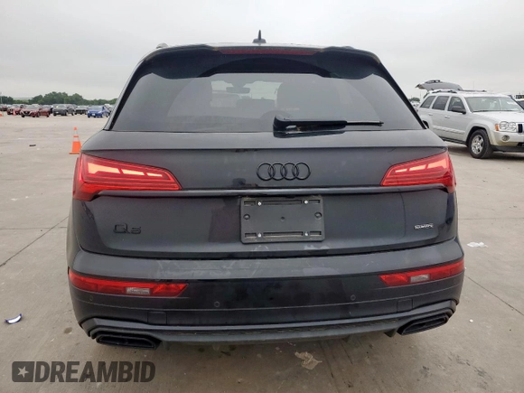2024 Audi Q5 S line Premium z VIN WA1GAAFY3R2114519, wystawiony jako Copart lot #58812795 z przebiegiem 5 562 mil mil oraz Szkoda całkowita • Salvage title. Historia ofert i sprzedaży dostępna na DreamBid. Obrazek 6.