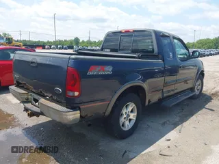 2003 Ford F-150 XL z VIN 1FTRX18L53NA25491, wystawiony jako IAAI lot #42463000 z przebiegiem 183 702 mil mil oraz . Historia ofert i sprzedaży dostępna na DreamBid. Obrazek 4.