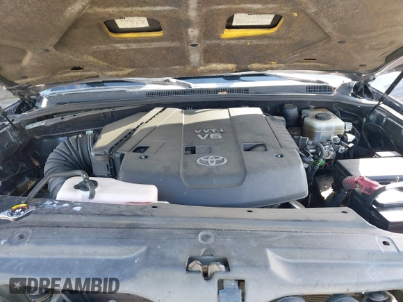 2004 Toyota 4Runner SR5 with VIN JTEBU14R748026917, listed as a IAAI auction lot 41938821 with 205,891 mi miles and . Bid and sale history available at DreamBid. Image 10.
