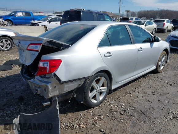 2012 Toyota Camry L with VIN 4T1BF1FK3CU507909, listed as a IAAI auction lot 41884046 with 175,941 mi miles. Bid and sale history available at carsss.com. Image 4.