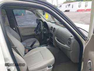 2005 Jeep Liberty Limited with VIN 1J4GL58K35W693637, listed as a IAAI auction lot 42515249 with Not provided miles and . Bid and sale history available at DreamBid. Image 5.