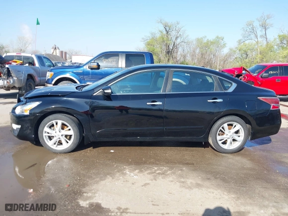 2015 Nissan Altima 2.5 S with VIN 1N4AL3AP6FC597080, listed as a IAAI auction lot 41961345 with 161,016 mi miles. Bid and sale history available at carsss.com. Image 14.