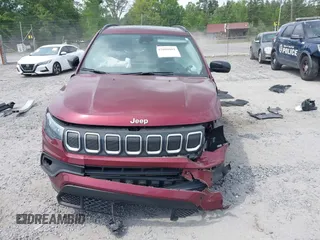 2022 Jeep Compass Altitude with VIN 3C4NJCBB9NT187445, listed as a IAAI auction lot 42090981 with 37,168 mi miles and . Bid and sale history available at DreamBid. Image 13.