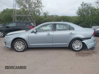 2010 Ford Fusion Hybrid z VIN 3FADP0L36AR200035, wystawiony jako IAAI lot #42145684 z przebiegiem 142 137 mil mil oraz . Historia ofert i sprzedaży dostępna na DreamBid. Obrazek 14.