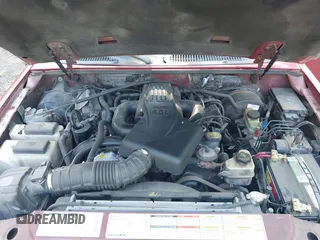 2001 Ford Explorer Sport Trac z VIN 1FMZU67EX1UA94698, wystawiony jako IAAI lot #42764474 z przebiegiem 299 653 mil mil oraz . Historia ofert i sprzedaży dostępna na DreamBid. Obrazek 10.