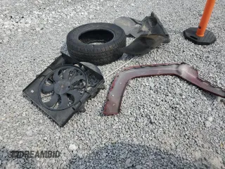 2006 Jeep Commander z VIN 1J8HG48K76C131681, wystawiony jako Copart lot #64386985 z przebiegiem 142 135 mil mil oraz Szkoda całkowita • Salvage title. Historia ofert i sprzedaży dostępna na DreamBid. Obrazek 13.