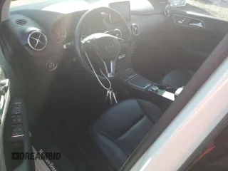 2015 Mercedes-Benz B with VIN WDDVP9AB3FJ005059, listed as a Copart auction lot 44514014 with 71,262 mi miles. Bid and sale history available at carsss.com. Image 8.