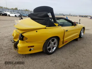 1995 Pontiac Firebird Trans Am z VIN 2G2FV32P6S2225763, wystawiony jako Copart lot #69555203 z przebiegiem 126 643 mil mil oraz Szkody całkowita. Historia ofert i sprzedaży dostępna na DreamBid. Obrazek 3.