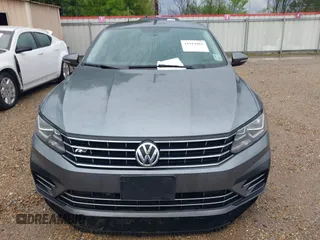 2018 Volkswagen Passat S z VIN 1VWAA7A32JC052245, wystawiony jako IAAI lot #41911668 z przebiegiem 51 634 mil mil oraz . Historia ofert i sprzedaży dostępna na DreamBid. Obrazek 12.