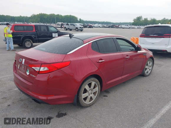 2012 Kia Optima SX z VIN 5XXGR4A61CG064923, wystawiony jako IAAI lot #42197209 z przebiegiem Nie podano mil oraz . Historia ofert i sprzedaży dostępna na DreamBid. Obrazek 4.