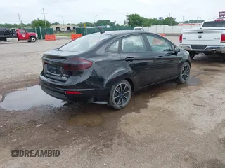 2015 Ford Fiesta SE with VIN 3FADP4BJXFM135864, listed as a IAAI auction lot 39462016 with 113,486 mi miles and . Bid and sale history available at DreamBid. Image 4.
