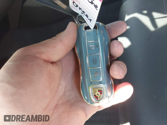 2024 Porsche Cayenne S z VIN WP1BL2AY4RDA60254, wystawiony jako IAAI lot #41882716 z przebiegiem 35 243 mil mil oraz . Historia ofert i sprzedaży dostępna na DreamBid. Obrazek 11.