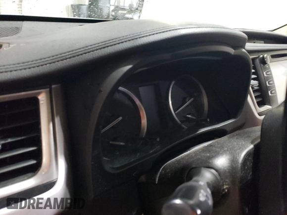 2018 Toyota Highlander SE with VIN 5TDJZRFH3JS525869, listed as a Copart auction lot 50181655 with Not provided miles and Salvage title. Bid and sale history available at DreamBid. Image 9.